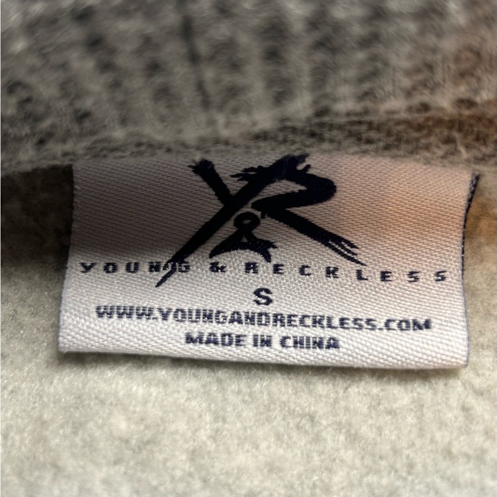 Young & Restless Women’s Size Small‎ Zip-up Hoodie - Picture 4 of 5